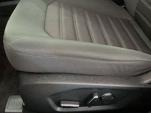 Used 2020 Ford Fusion SE FWD image 16
