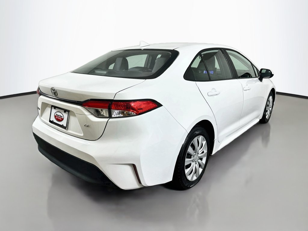 Certified 2025 Toyota Corolla LE FWD image 5