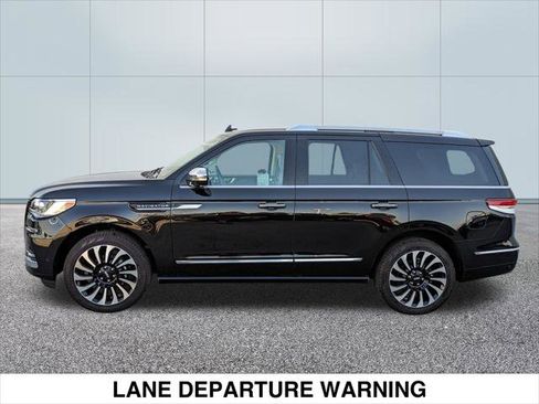 Used 2023 Lincoln Navigator Black Label image 2