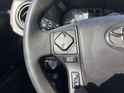 Used 2021 Toyota Tacoma TRD Off-Road image 19