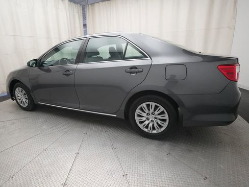 Used 2014 Toyota Camry LE FWD image 31