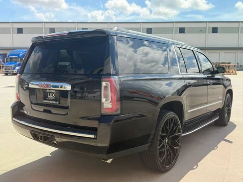Used 2018 GMC Yukon XL Denali w/ Open Road Package AWD/4WD image 8