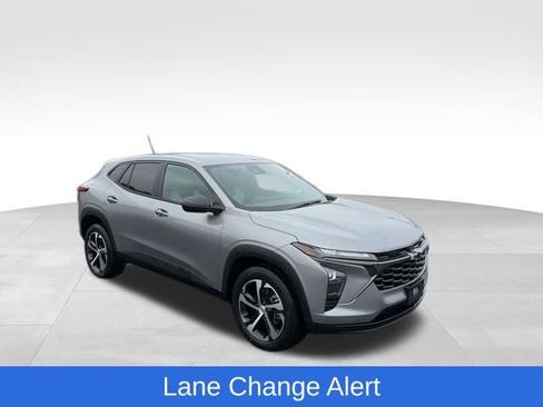 Used 2024 Chevrolet Trax RS w/ Driver Confidence Package image 9