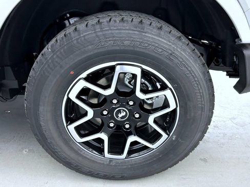 New 2026 Ford Bronco Outer Banks AWD/4WD image 23