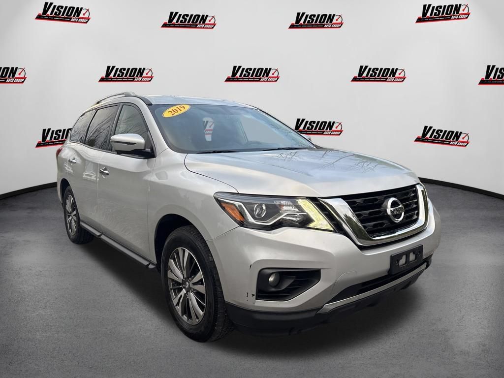 Used 2019 Nissan Pathfinder SL AWD/4WD image 3