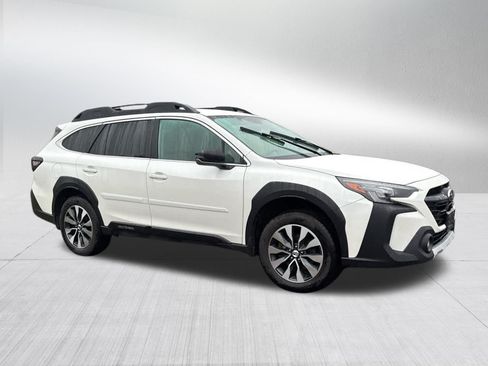 Used 2023 Subaru Outback Limited AWD/4WD image 12
