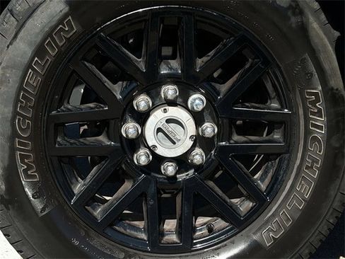 Used 2019 Ford F250 Lariat w/ Lariat Ultimate Package image 11