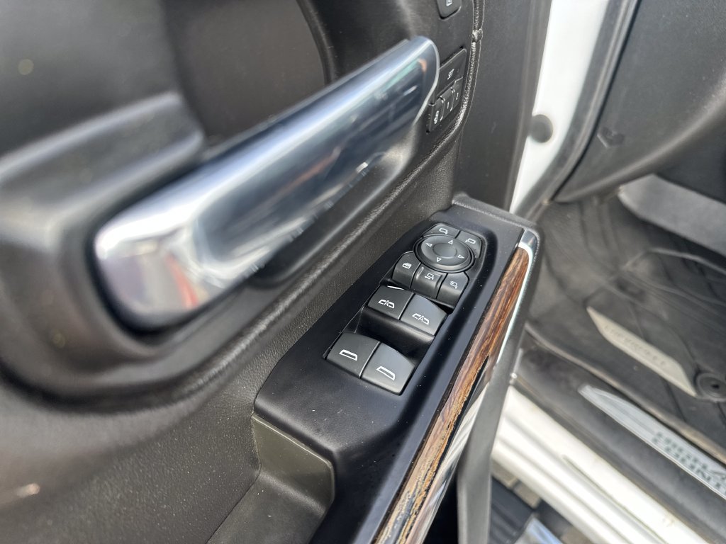 Used 2020 Chevrolet Silverado 2500 High Country w/ Z71 Off-Road Package AWD/4WD image 11