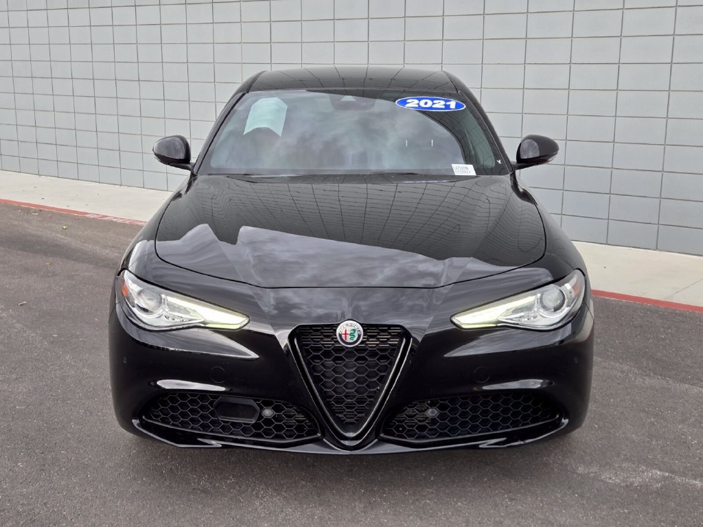 Used 2021 Alfa Romeo Giulia Ti w/ Nero Edizione AWD/4WD image 8