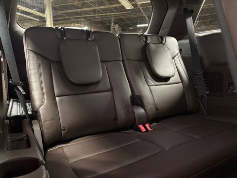 Used 2021 Ford Explorer King Ranch w/ Premium Technology Package image 40