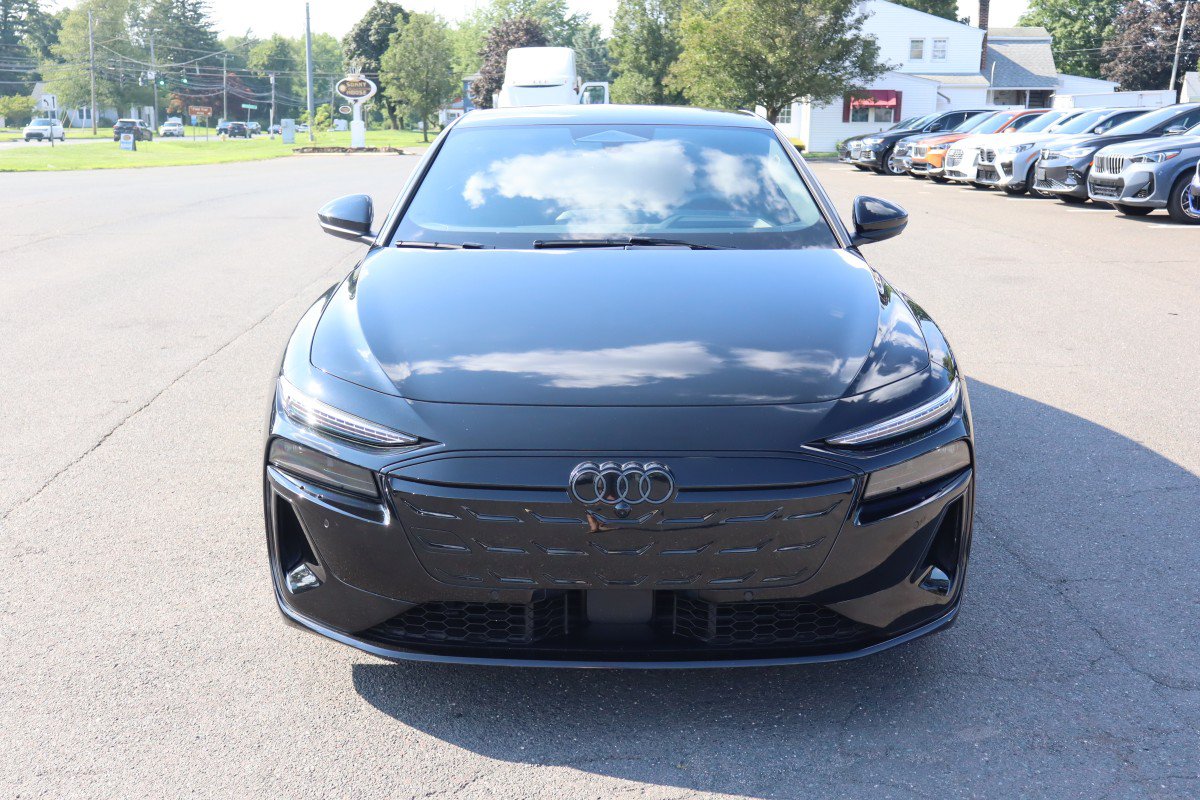 Used 2025 Audi S6 e-tron Prestige AWD/4WD image 3