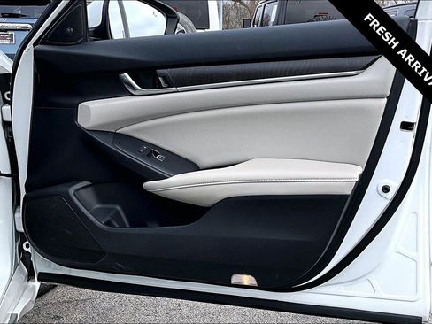 Used 2020 Honda Accord Touring image 27