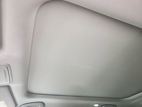 Used 2023 Honda Pilot Touring image 19