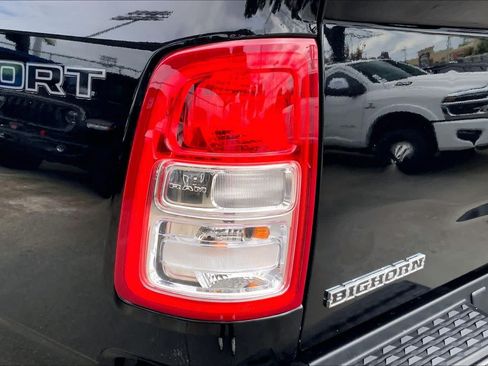 Used 2024 RAM 2500 Big Horn w/ Sport Appearance Package AWD/4WD image 25