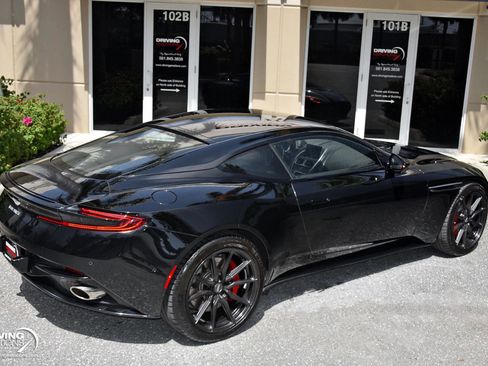 Used 2018 Aston Martin DB11 V12 image 10