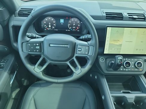 New 2026 Land Rover Defender 90 X-Dynamic SE AWD/4WD image 16