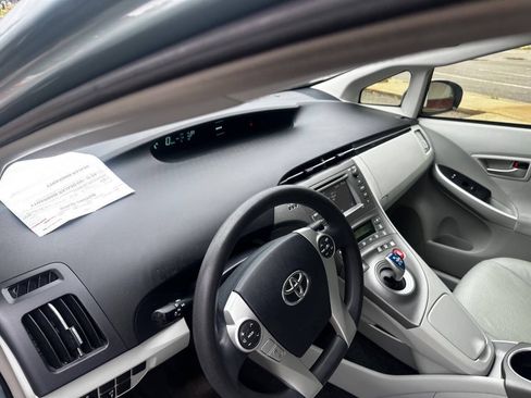 Used 2013 Toyota Prius Two FWD image 11