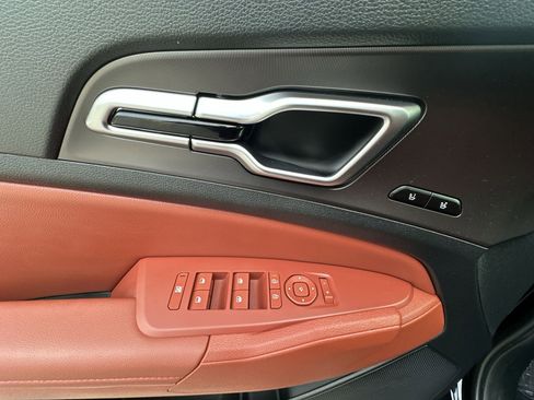 Used 2026 Kia Sportage SX image 15