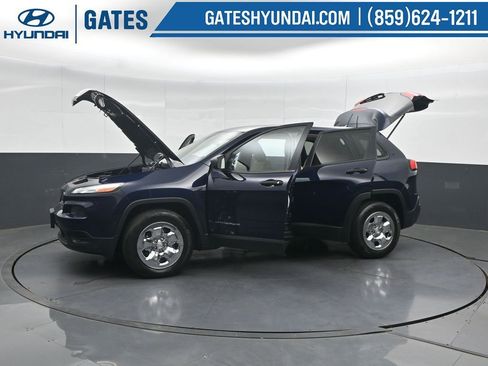 Used 2016 Jeep Cherokee Sport AWD/4WD image 49