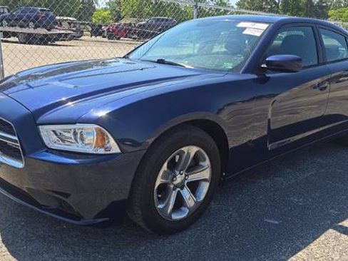 Used 2014 Dodge Charger SXT w/ Sport Appearance Group RWD image 1