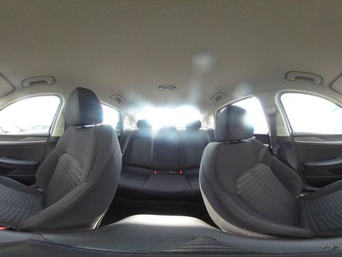 Used 2025 Kia K5 LXS image 40