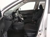 Used 2022 Nissan Kicks S image 5