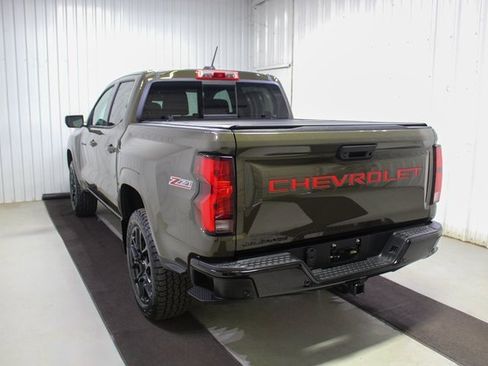 Used 2024 Chevrolet Colorado Z71 w/ LPO, Dark Essentials Package image 4