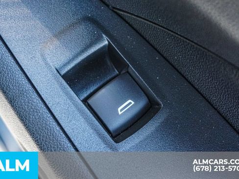 Used 2025 Chevrolet Trax LT FWD image 52