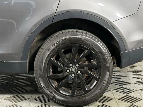 Used 2018 Land Rover Discovery Sport SE image 14