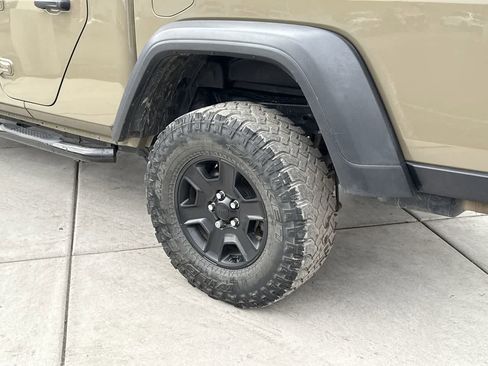 Used 2020 Jeep Gladiator Mojave w/ Cold Weather Group image 8