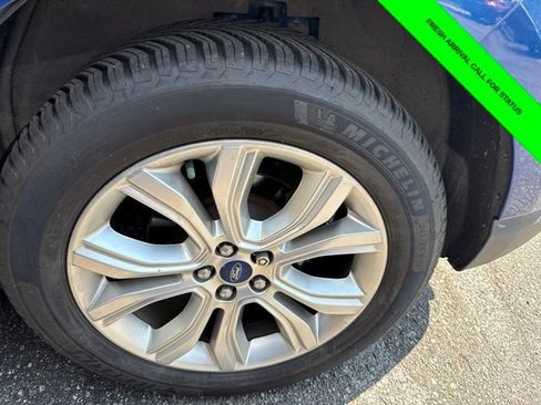 Used 2020 Ford Edge Titanium w/ Equipment Group 301A AWD/4WD image 3