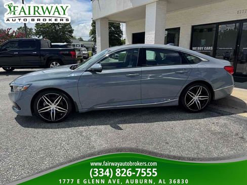 Used 2021 Honda Accord Touring image 9