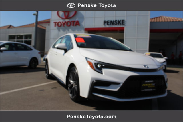 Certified 2026 Toyota Corolla SE FWD image 1