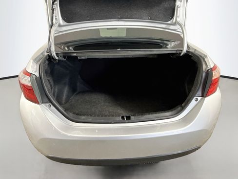 Used 2019 Toyota Corolla LE FWD image 34