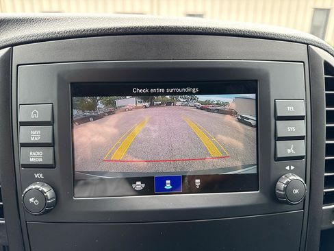 Used 2023 Mercedes-Benz Metris image 29