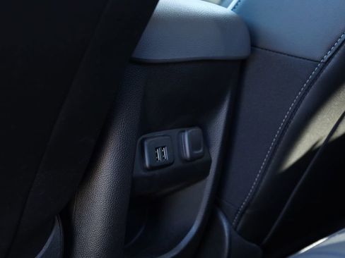 Used 2015 Chevrolet Colorado Z71 image 11