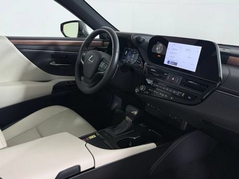 Used 2025 Lexus ES 350 w/ Premium Package FWD image 18