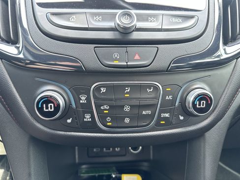 Used 2024 Chevrolet Equinox RS w/ RS Leather Package FWD image 17