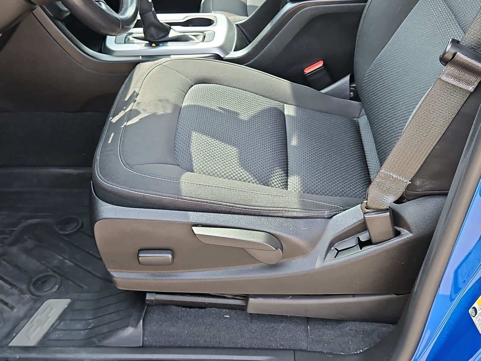 Used 2021 Chevrolet Colorado LT RWD image 16