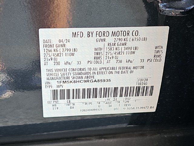 Used 2024 Ford Explorer Platinum w/ Technology Package AWD/4WD image 39