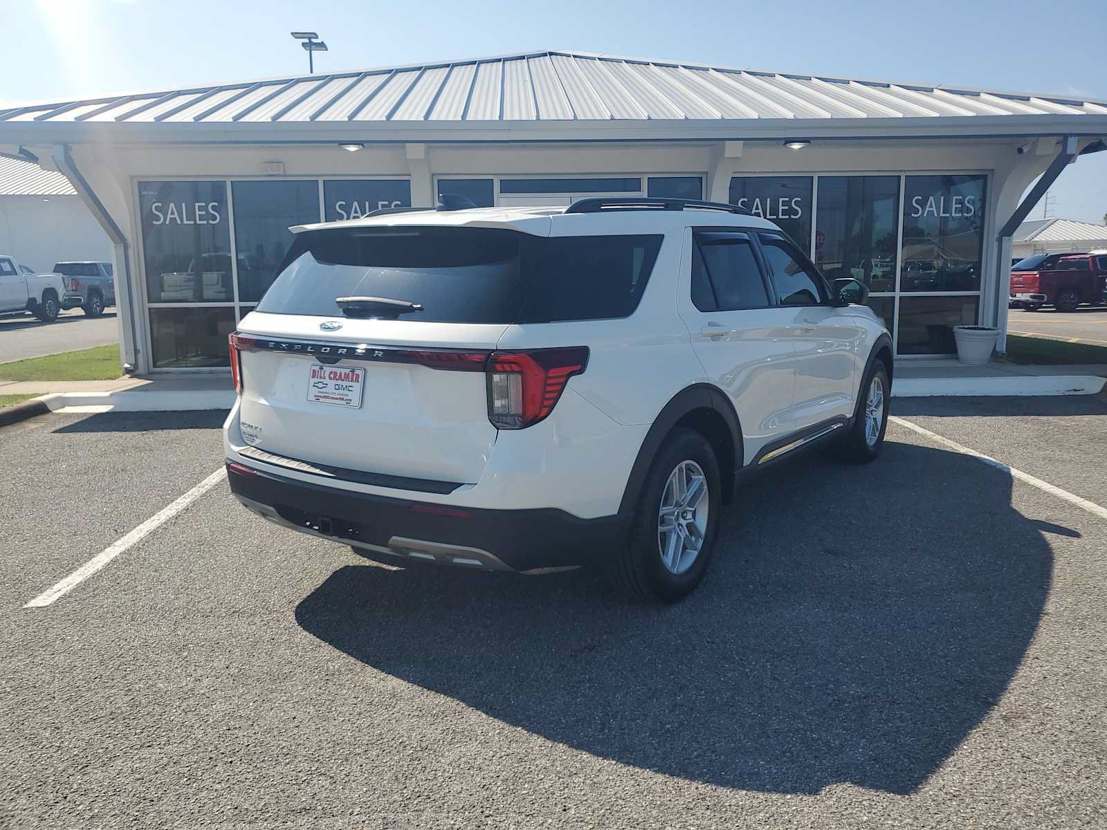 Used 2025 Ford Explorer Active w/ Active Comfort Package RWD image 7