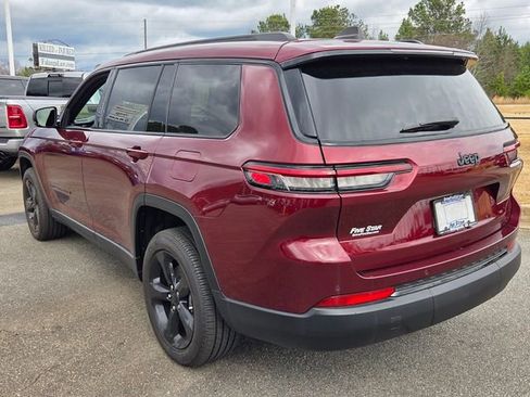 New 2024 Jeep Grand Cherokee L Altitude RWD image 12