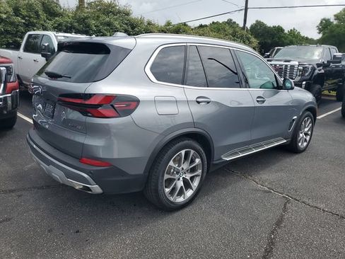 Used 2025 BMW X5 xDrive40i AWD/4WD image 4