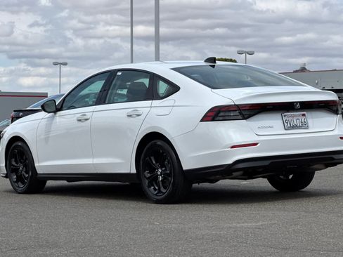 Used 2025 Honda Accord SE image 7
