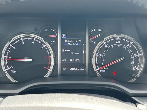 Used 2024 Toyota 4Runner TRD Off-Road Premium w/ Moonroof Package AWD/4WD image 34