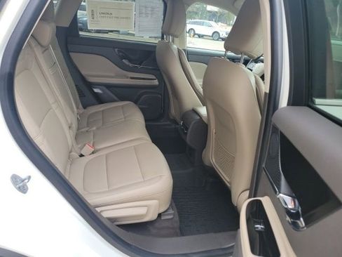 Certified 2024 Lincoln Corsair AWD image 25