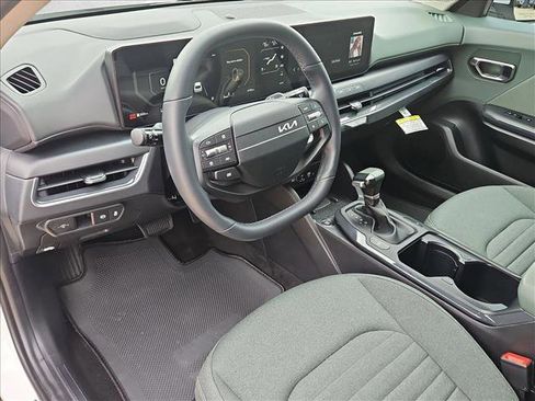 Used 2025 Kia K4 EX FWD image 10