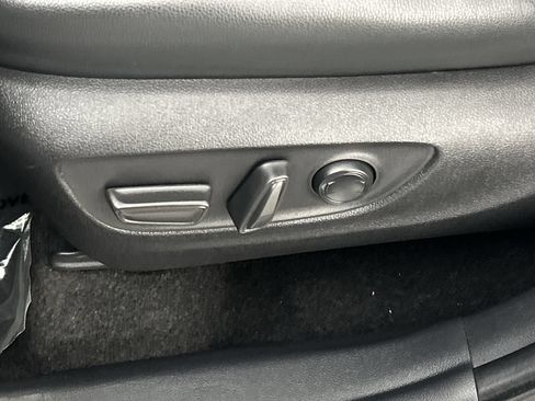 Used 2025 Toyota Grand Highlander AWD image 20