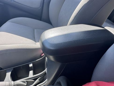 Used 2010 Toyota Matrix w/ PWR Pkg FWD image 30