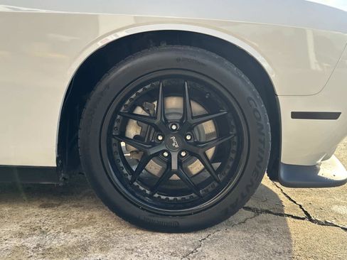 Used 2021 Dodge Challenger R/T w/ Blacktop Package image 16